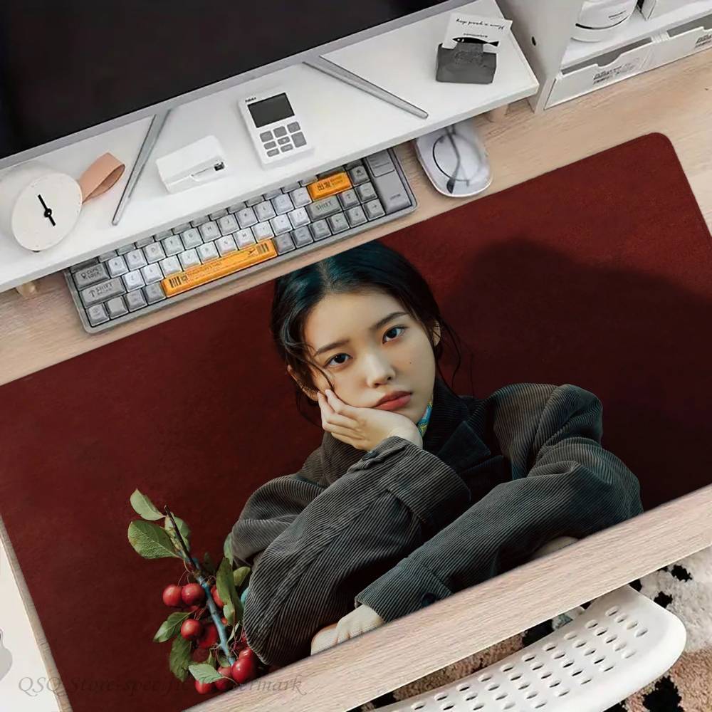 Alas Mouse Selebriti Korea IU  - Esports Gaming Laptop ulasan dan harga